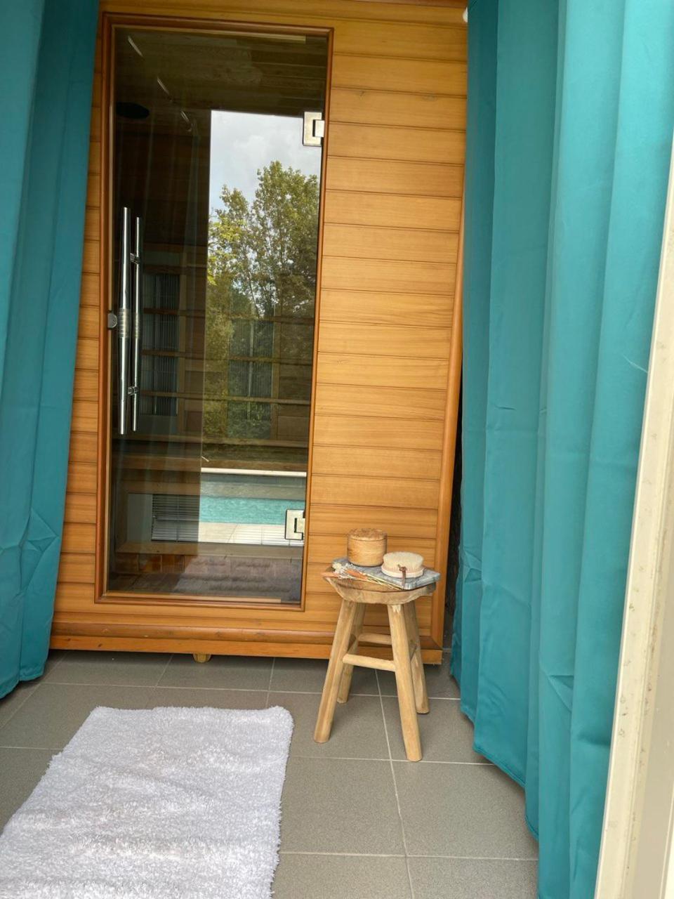 La Canopee Des Arbres, Anna Ellezelles Exterior photo